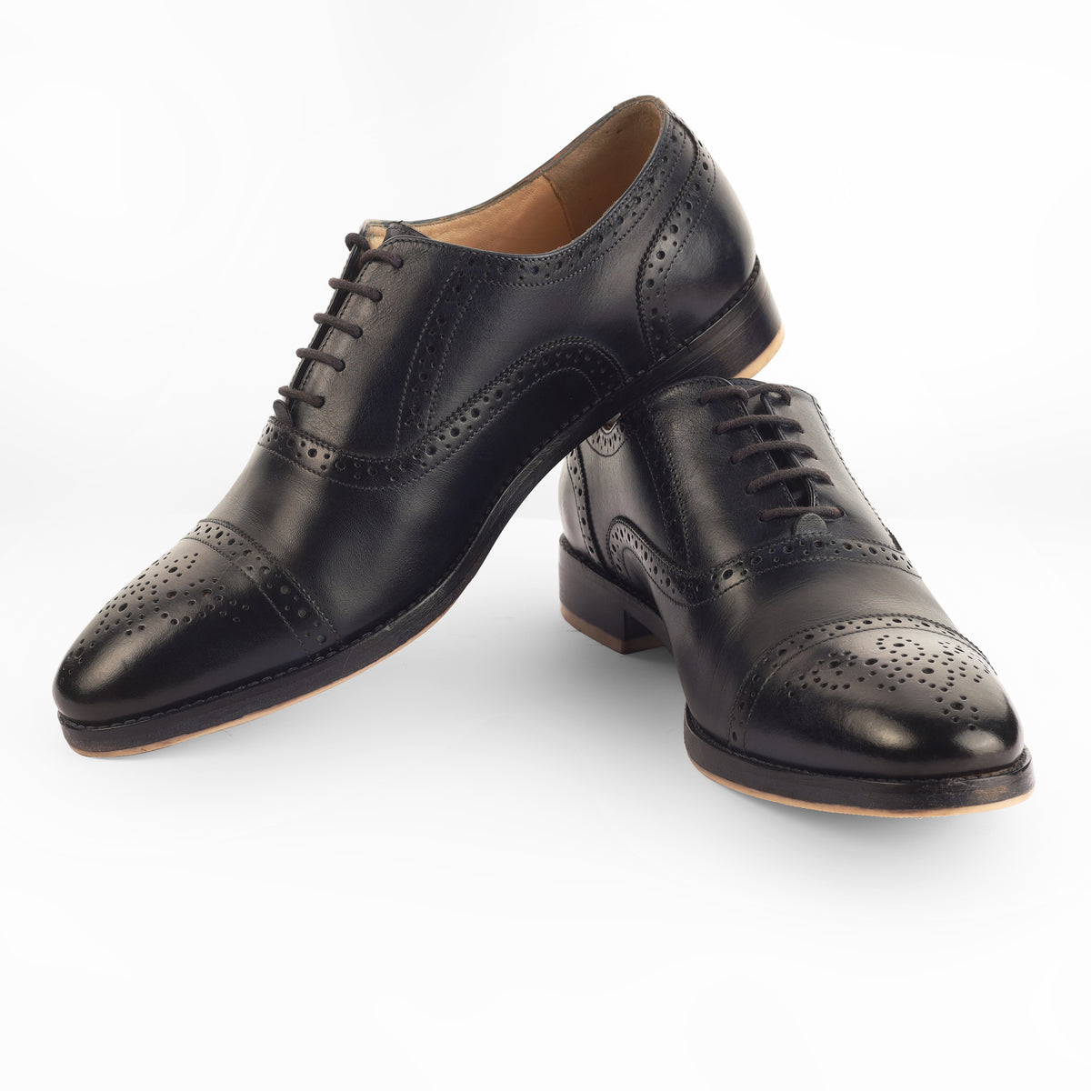 CROWNED BROGUE OXFORD SHOE (BLACK)