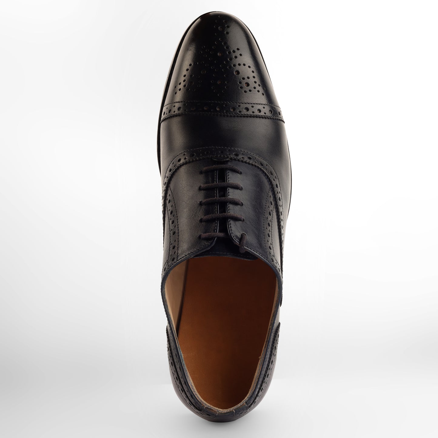 CROWNED BROGUE OXFORD SHOE (BLACK)