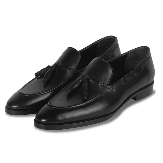 GENTLEMEN’S TASSEL LEATHER LOAFERS (BLACK)