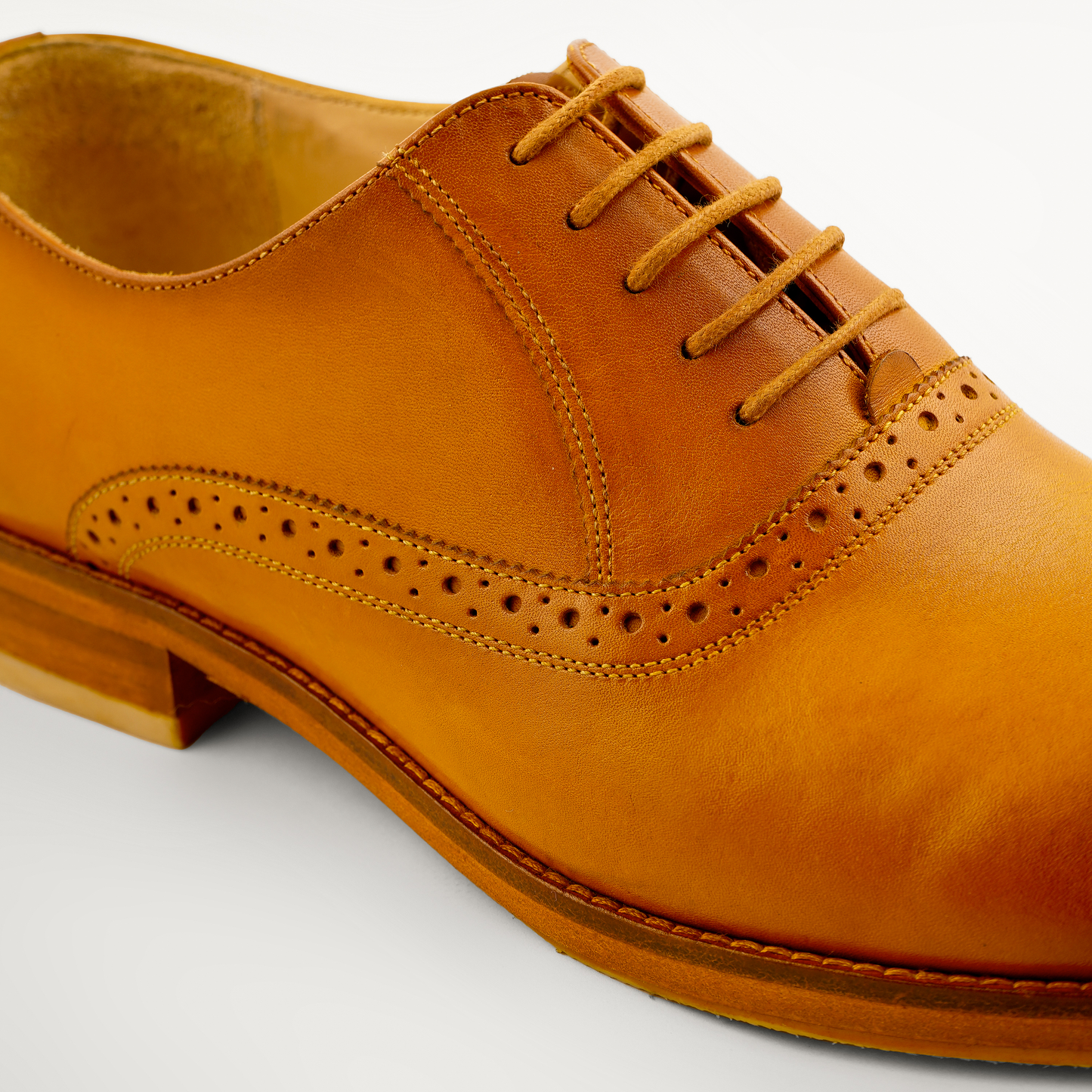 COGNAC CREST CLASSIC OXFORD SHOES