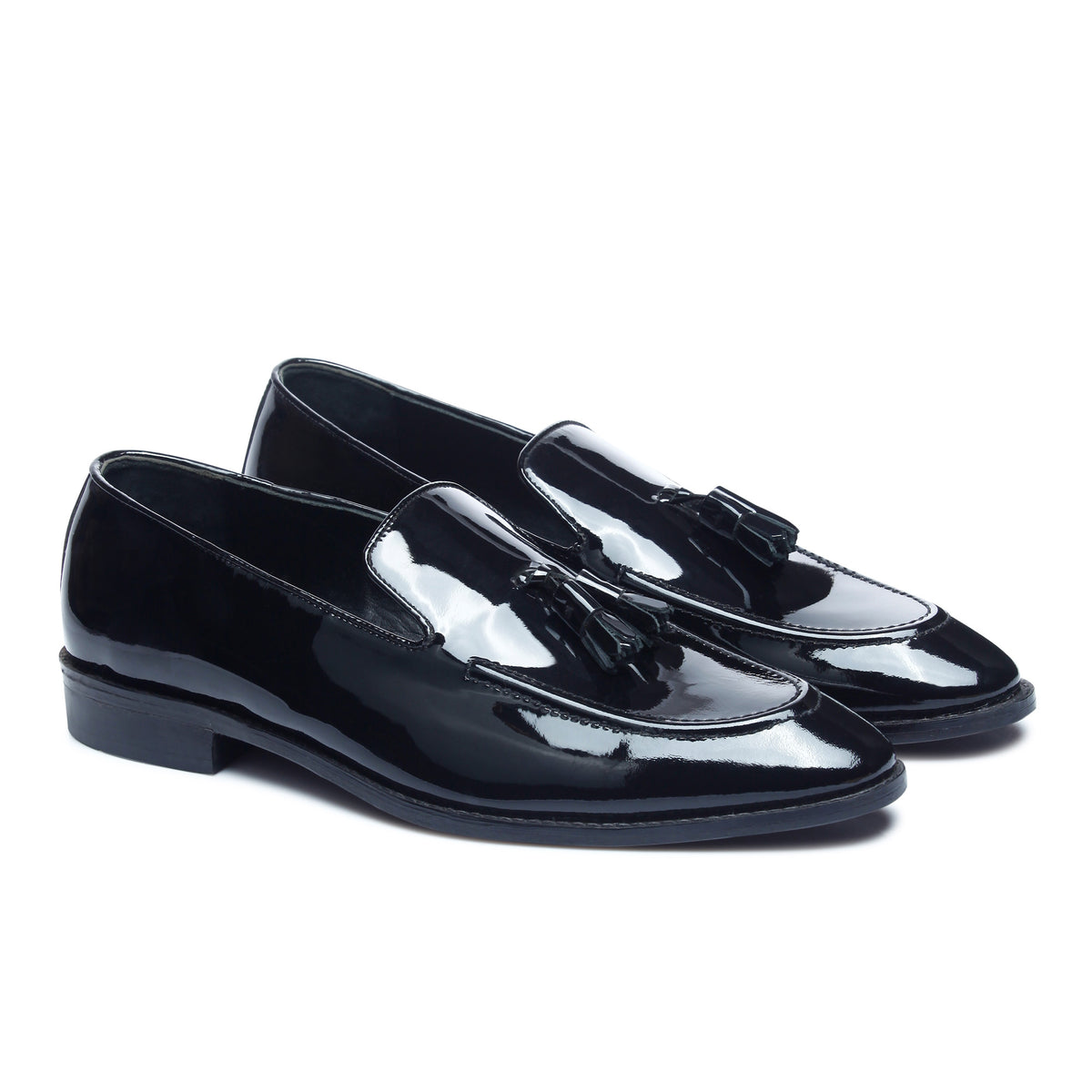 GLOSSY PATENT MEN'S LOAFER WITH TASSELS